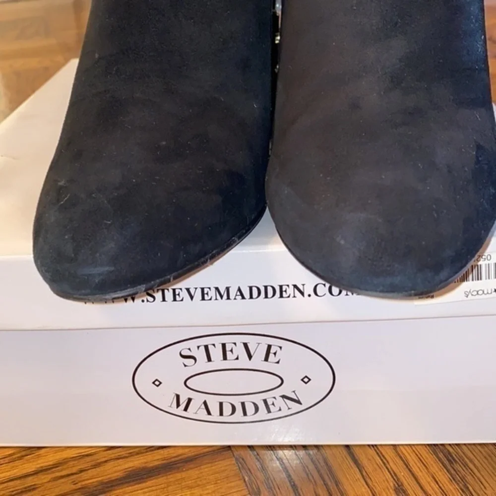 Steve Madden limited ed.Black Sued Yevette Jeweled with pearls heel ankle boots